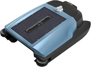 Betta Solar-Powered Pool Skimmer