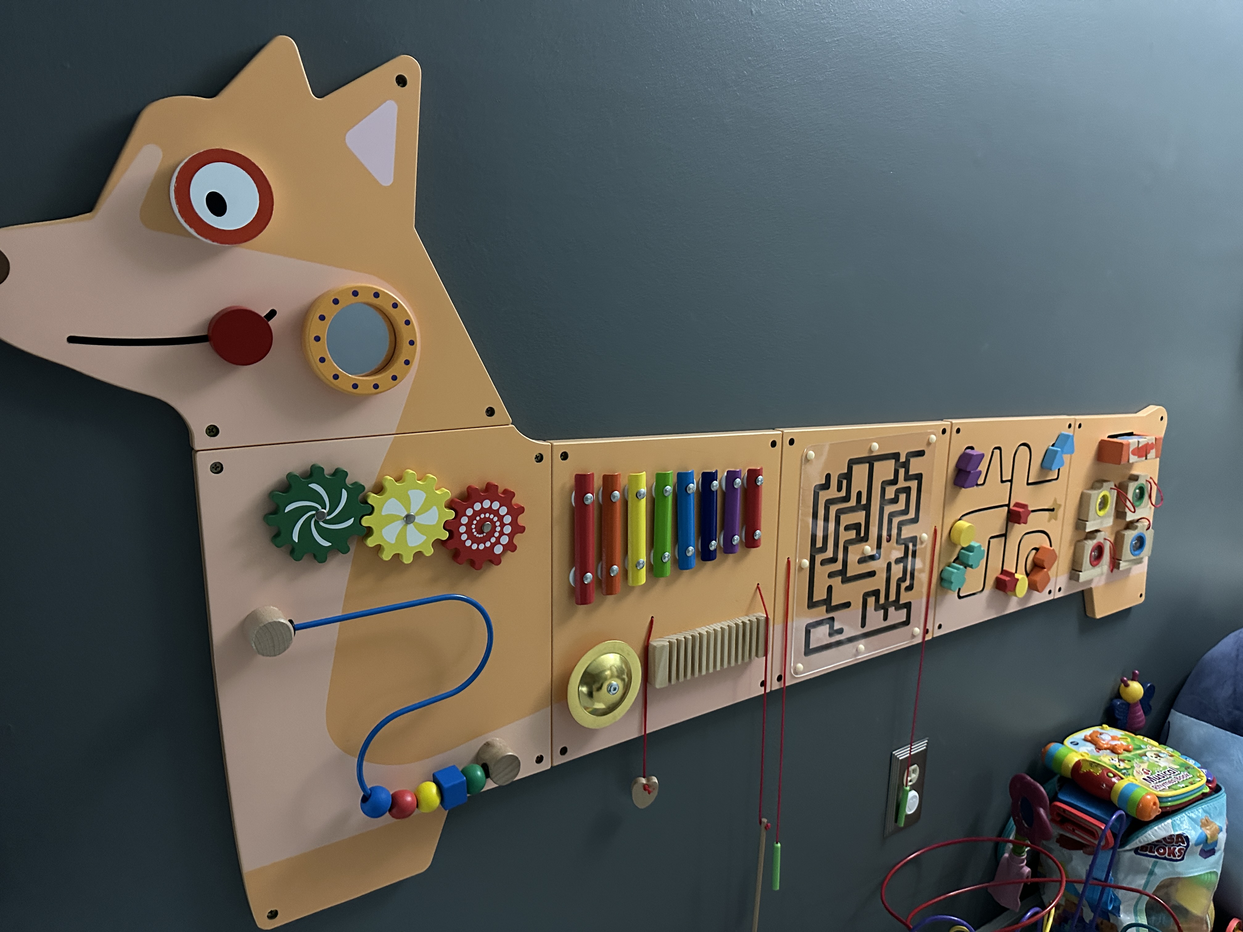 Full view of the VEVOR Dog Busy Board mounted on the wall
